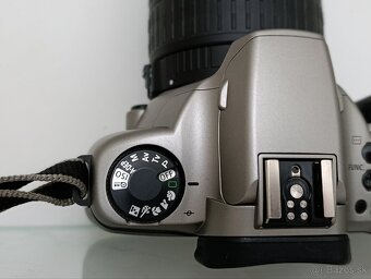 Canon EOS 3000N s objektívom - 7