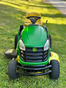 John Deere X125 traktorkosačka - 7