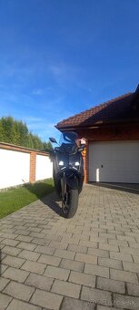 YAMAHA XMAX 125 - 7
