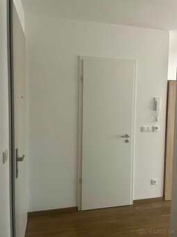 Exkluzívny 1,5 izbový byt s vlastným park. miestom - 7