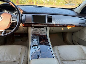 Jaguar XF 2,7D, 2008 - 7