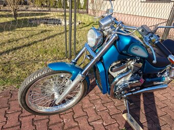 Suzuki VS 800 Intruder - 7