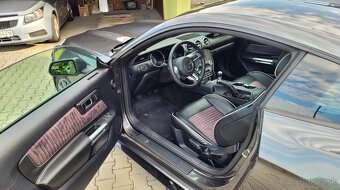 Ford Mustang 3,7 - 7