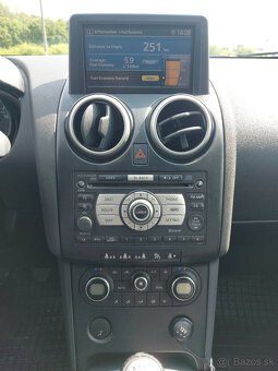 Nissan Qashqai 2.0 dCi - 7