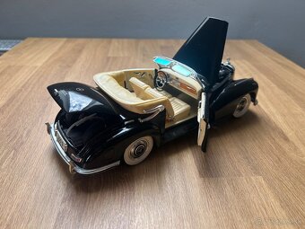 Mercedes-benz 300S 1:18 Maisto - 7