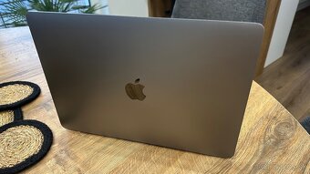 Apple Macbook Air Retina 2018 I5 space gray - 7