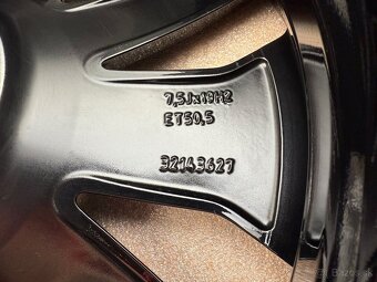 Originál zimní kolesa Volvo XC40 Recharge R19 - 7