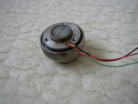 2x Staré motorčeky (z magnetofónu, harddisku) - 7