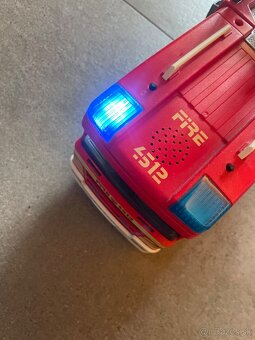 Playmobil hasičské auto - 7