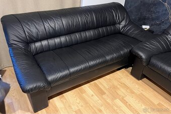 Predam koženú sedačku a 2 kresla - 7