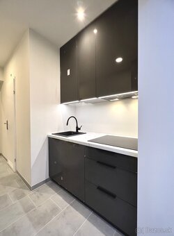 Na predaj 2-izbový byt vo Viedni - 7