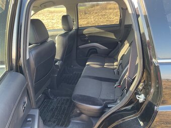 Predám MITSUBISHI Outlander - 7