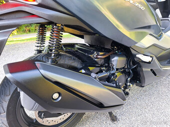 Honda Forza 350 smart TOP BOX - 7