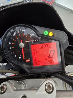Aprilia Dorsoduro 750 - 7