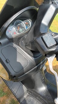Suzuki Burgman 125 - 7