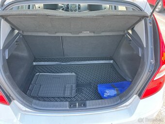 Hyundai i30 1.6 benzín - 7
