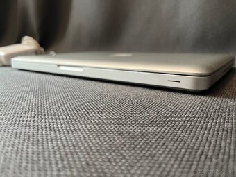 Predám MacBook Pro 13 inch mid 2010 - 7