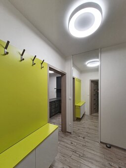 Prenajom moderneho 2-izboveho bytu s terasou a parkovacim mi - 7