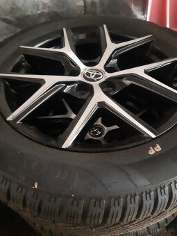 Pneu toyota Raw 4 - 7