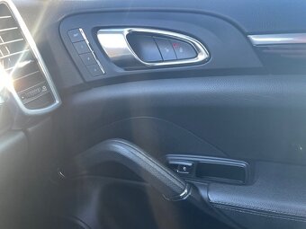 Porsche Cayenne - 7