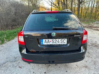 Škoda Octavia Combi 1.6 TDI CR DPF Elegance - 7