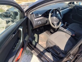 Volkswagen Passat 1.6 TDI BMT Comfortline - 7
