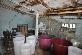 Koval & partners ponúka na predaj pozemok zo starým domom na - 7