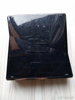 Xbox 360 S - 7