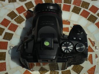 FujiFilm Finepix HS20 EXR- všestranný ultrazoom - 7