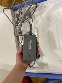 Predám vysávač irobot scooba - 7