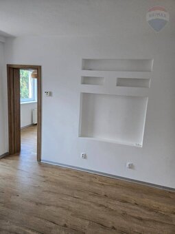 Výnimočný 4-izbový byt s 2 balkónmi, vlastným kúrením, klima - 7
