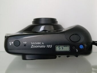 Yashica Zoomate - 7