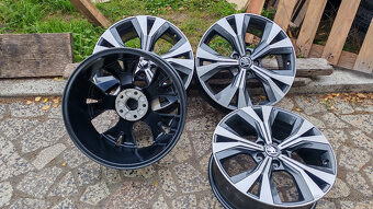 5x112 R18 --- ŠKODA KAROQ (SEAT ATECA) - 7