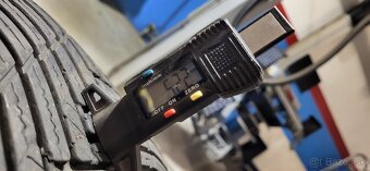 235/55R18  Hankook celoročne - 7