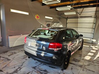 AUDI A3 1.6 FSI - 7