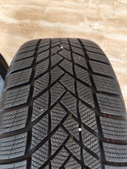 Predám 235/45 R18 98V Matador MP93 Nordicca XL - zimné pneu - 7