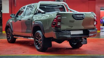 Predám Toyota Hilux 2,8D - 7