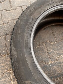 225/55R17 Nokian zimne - 7