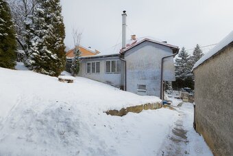 Rodinný dom s veľkým pozemkom vo Valaskej Dubovej - 7