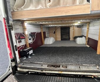 Iveco Daily 3.0 obytná dodávka (rezervované) - 7