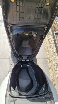 Honda SH125 r.v.2019 s kufrom a plachtou - 7