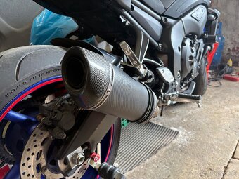 Yamaha FZ8 - 7