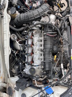 Predám náhradné diely na KIA Ceed 2014 1,6crdi-94kw - 7