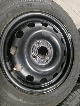 Rezervy Ford - nepoužité - 2x R15 a 1x R14 - 7