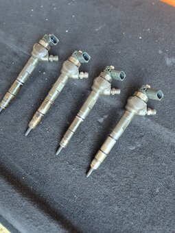 Predám vstrekovacie trisky pre 2.0tdi VW GROUP - BOSH- - 7