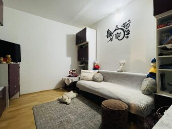 Na predaj veľkometrážny 3 i byt na ulici SNP v Galante. - 7