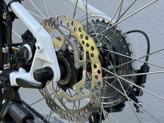dámsky Specialized Pitch velkost M Nový 27.5 - 7