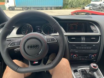 AUDI MULTIFUNKCNY VOLANT S AIRBAGOM A PADLAMI, červená niť - 7