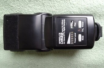 Predám externý blesk na zrkadlovky CANON. - 7