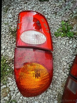 Predám zadné svetlo Rx300 Yaris Corolla Avensis Auris Previa - 7